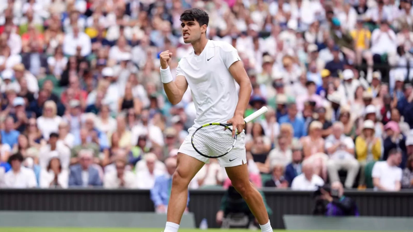 Carlos Alcaraz Starts Wimbledon Title Defence With Straight Sets