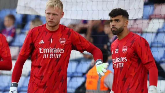 Aaron Ramsdale's father criticizes Mikel Arteta's silence on goalkeeper's benching