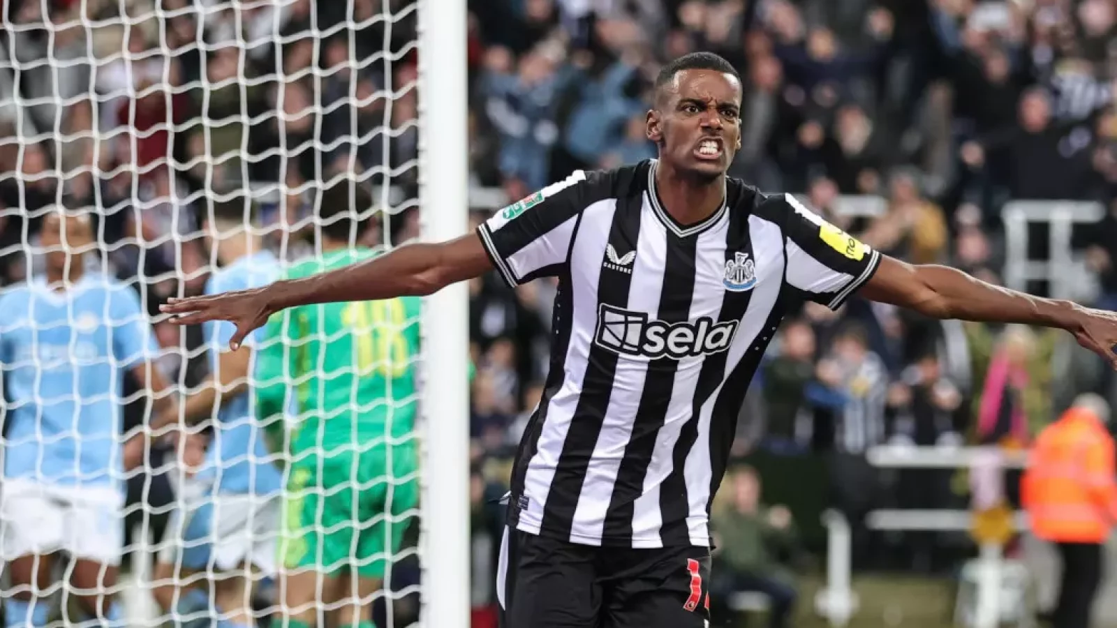 Alexander Isak Grabs Winner As Newcastle Beat Man City In Carabao Cup ...