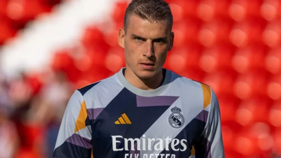 Andriy Lunin eyes January escape from Real Madrid amid growing frustration