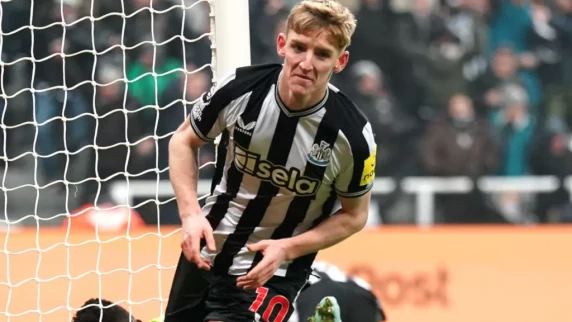 Anthony Gordon nets winner as Newcastle edge out Man Utd in Premier League clash