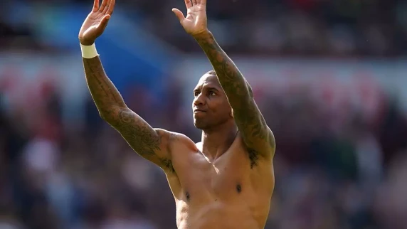 Everton in talks to sign former Aston Villa defender Ashley Young