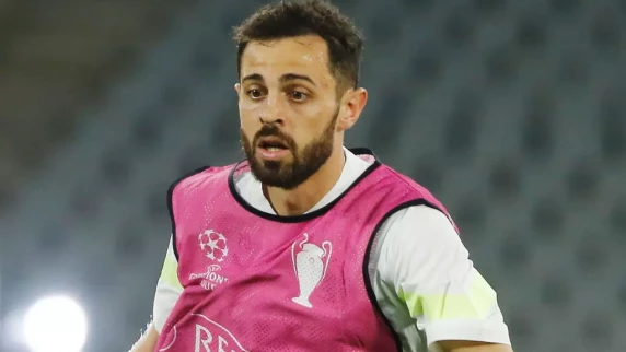 Bernardo Silva ends speculation about his future after committing to Man City