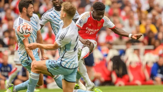 Bukayo Saka scores as Arsenal hang on to beat Nottingham Forest