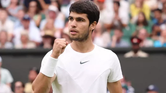 Wimbledon: Carlos Alcaraz books his place in the fourth round