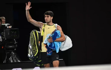 1024x768_carlos-alcaraz-waves-australian-open-qf-jan-24-2024-jpg