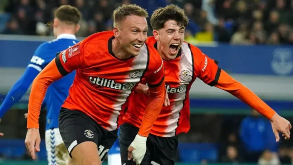 FA Cup: Cauley Woodrow winner helps Luton Town get past Everton
