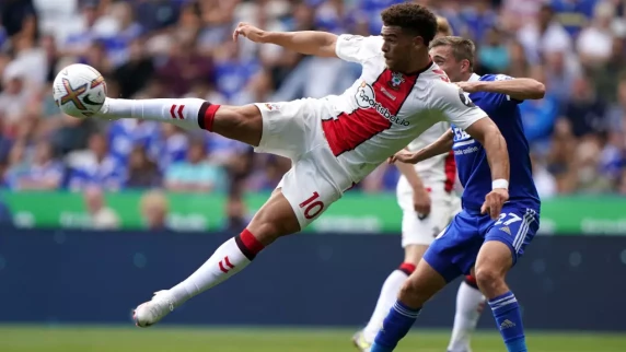 Nathan Jones: Che Adams won't be leaving Southampton to join Everton