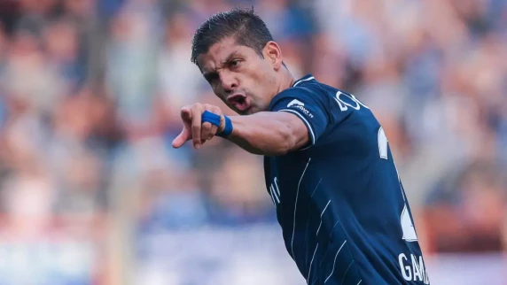 Christian Gamboa extends his contract at Bochum until 2025