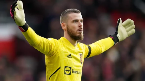 David De Gea matches Peter Schmeichel's clean sheet record for Man United