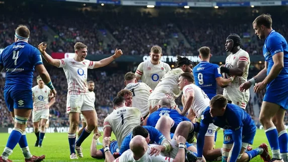 England beat Italy to get the Steve Borthwick era up and running