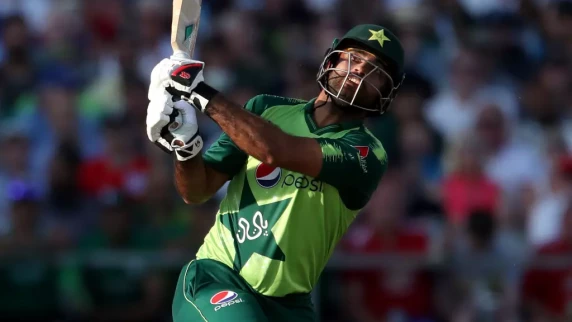 Zaman shines as Pakistan beat high-scoring New Zealand to keep semi-final hopes alive