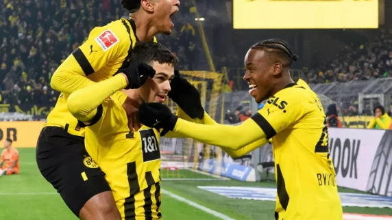 Borussia Dortmund score late winner at Mainz in Bundesliga action