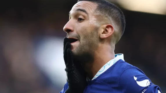 Hakim Ziyech's proposed transfer from Chelsea to PSG blocked