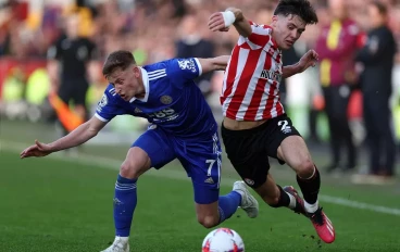1024x768_harvey-barnes-of-leicester-and-aaron-hickey-of-brentford-battle-for-the-ball-18-march-2023