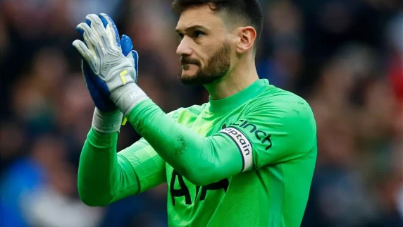 Hugo Lloris recovering well from knee injury for Tottenham