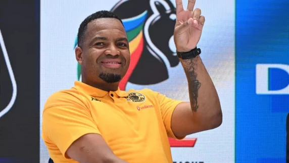 Brian Baloyi challenges Itumeleng Khune to prove his worth