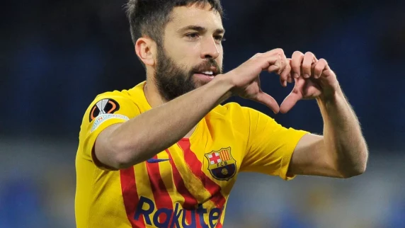 Spain left-back Jordi Alba willing to slash wage to stay at Barcelona