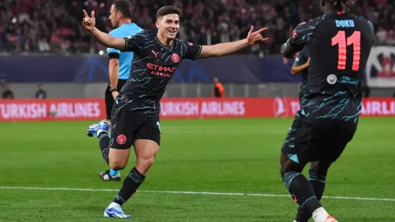 Julian Alvarez strike helps Manchester City overcome stubborn RB Leipzig