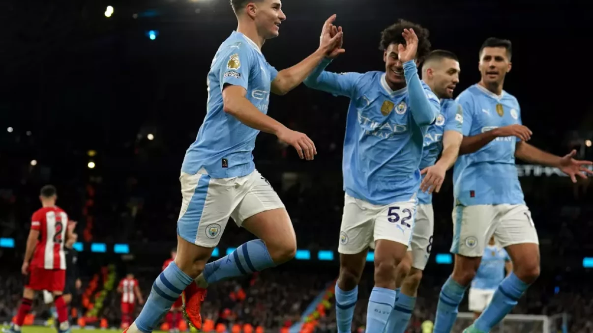 Rodri and Julian Alvarez on target as Man City cruise to victory
