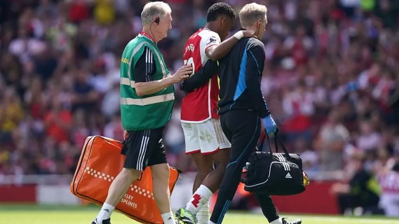 Arsenal's Jurrien Timber to see specialist as concerns grow over knee injury