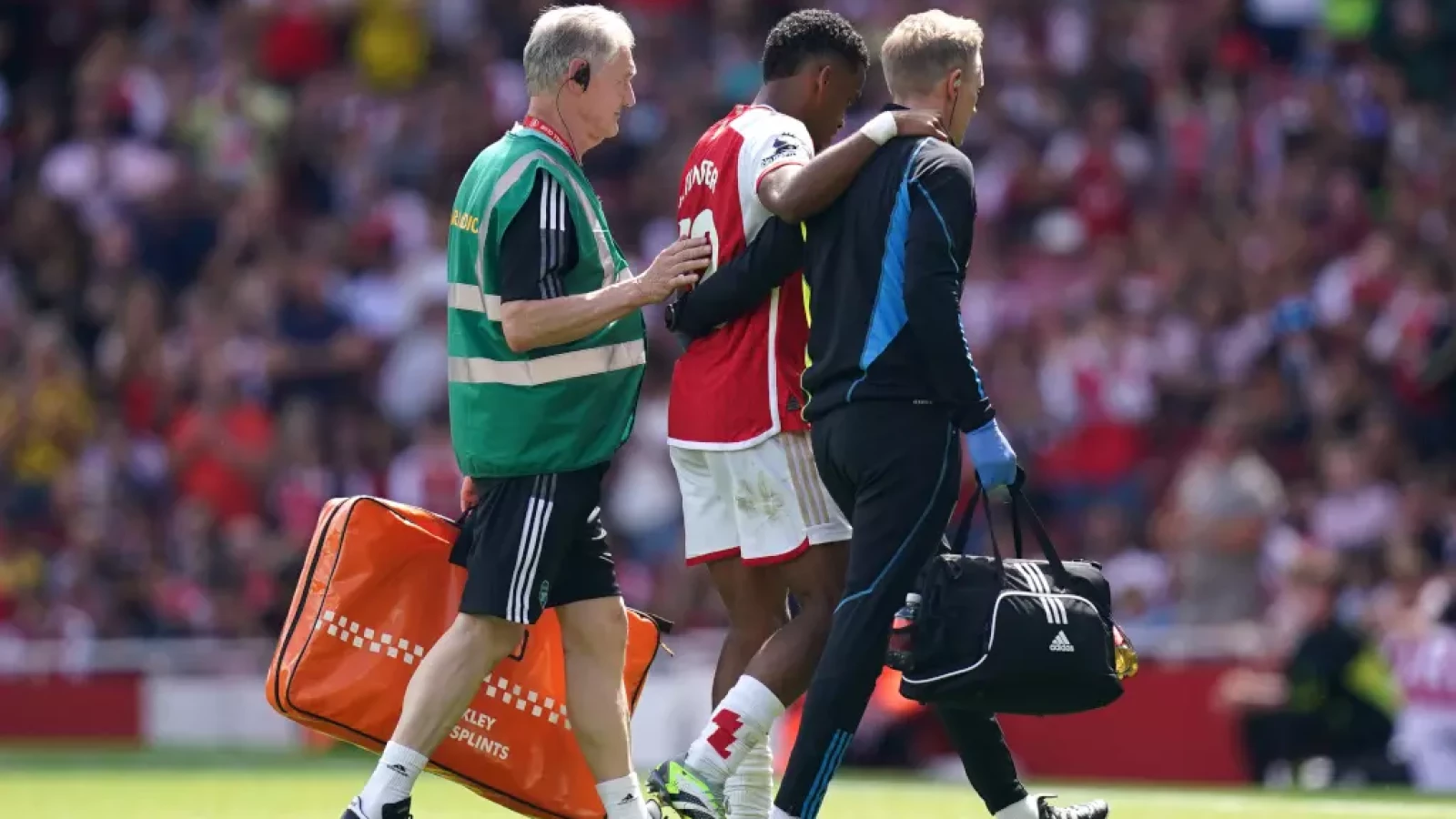 Arsenal Defender Jurrien Timber 'gutted' After Requiring Knee Surgery ...