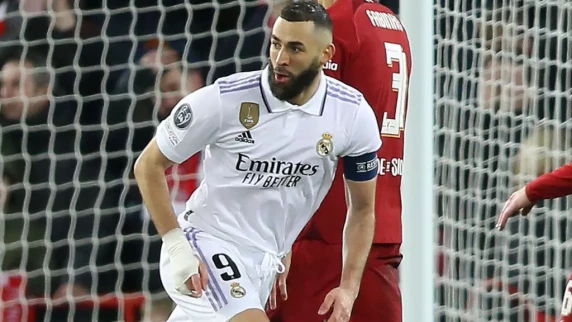 Real Madrid's Karim Benzema confident of quick recovery after tibia injury