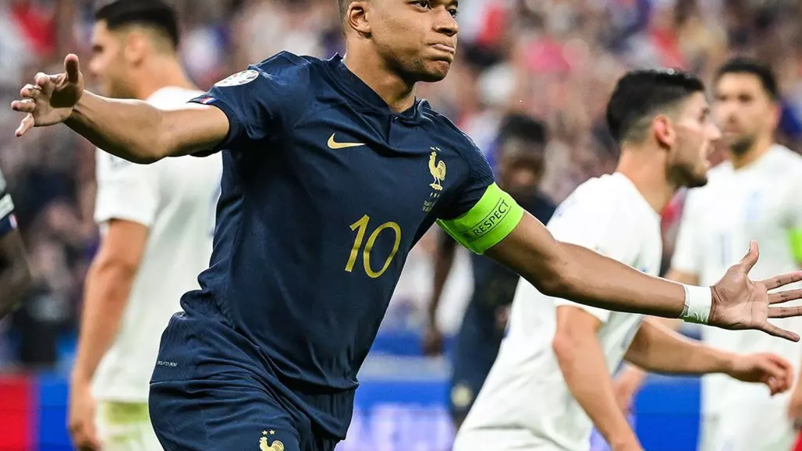 Record-breaker Mbappe leads France to 1-0 win over Greece