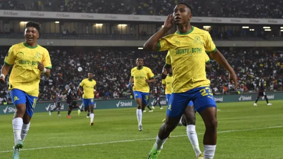 Sundowns make it seven from seven with Pirates scalp