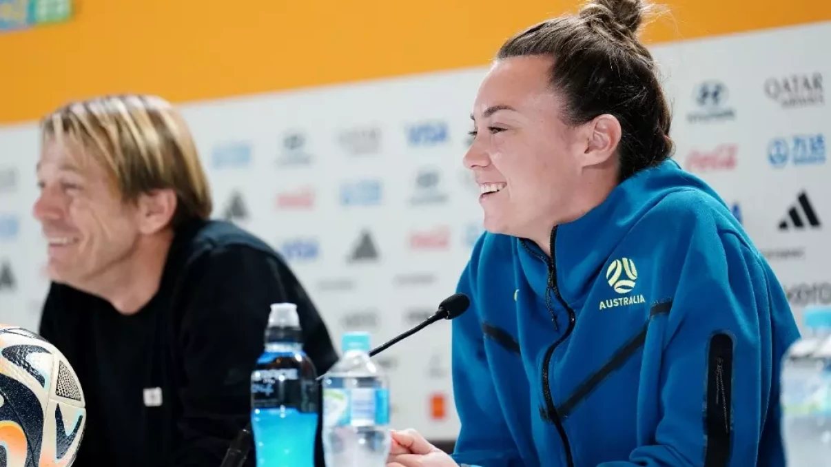 Mackenzie Arnold targets Australia victory over England at World Cup