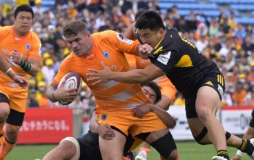 Malcolm Marx playing for the Kubota Spears