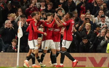 1024x768_manchester-united-carabao-cup-celebration-jpg