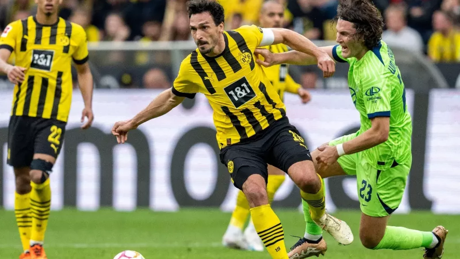 Gregor Kobel Praises Mats Hummels After Borussia Dortmund Rout Of ...