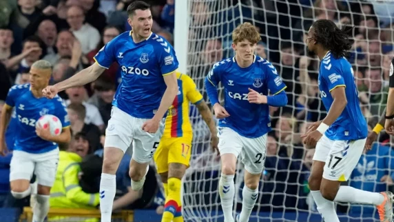 Everton boss Sean Dyche backs defender Michael Keane to find form