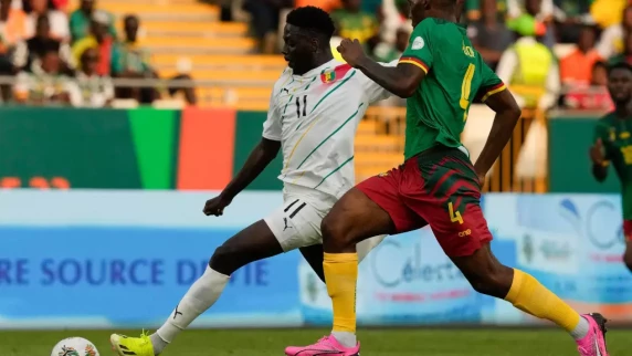 Brave 10-man Guinea hold off Cameroon