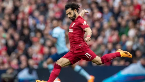 Mohamed Salah scores as Liverpool edge out Brentford