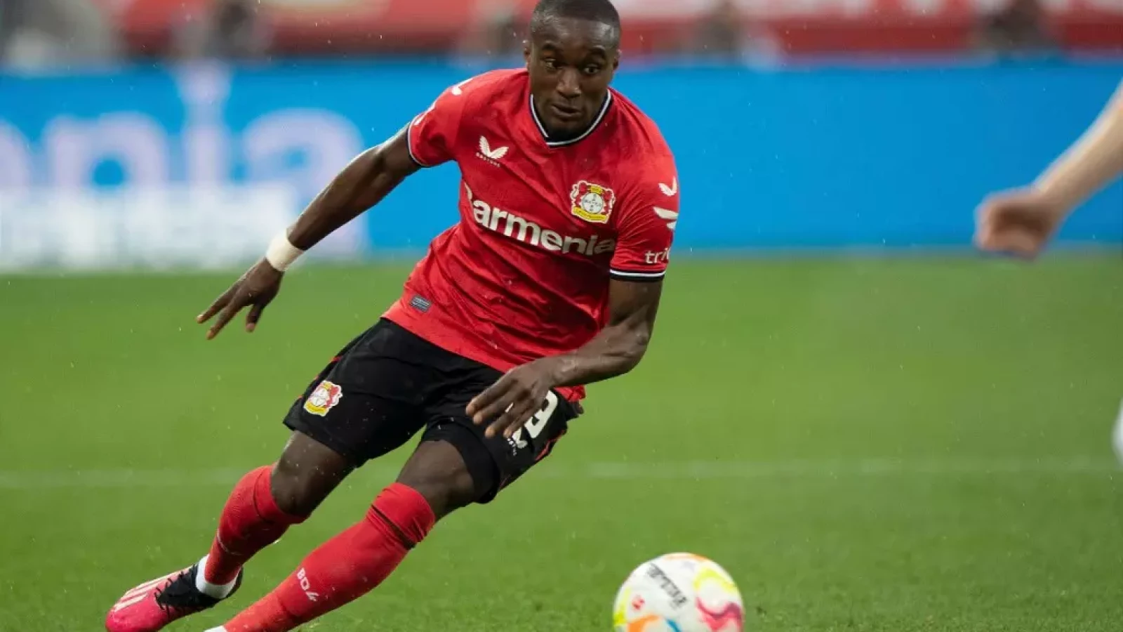 Aston Villa Bring In France Winger Moussa Diaby From Bayer Leverkusen