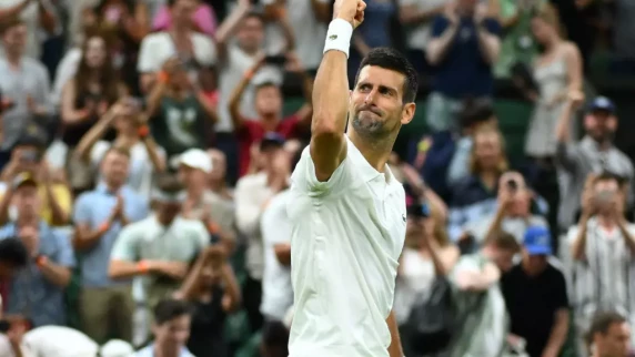 Novak Djokovic makes short work of Stan Wawrinka as he races to beat Wimbledon curfew