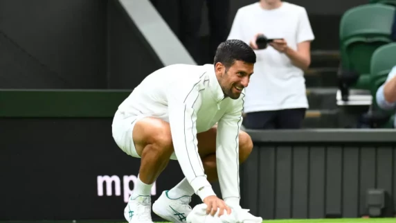 Concerns over Wimbledon Centre Court roof after farcical scenes on day one