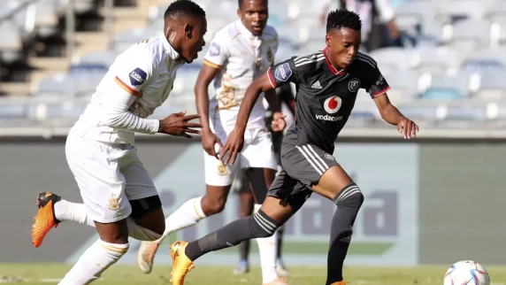 Royal AM score in stoppage-time to deny Orlando Pirates seventh win in a row