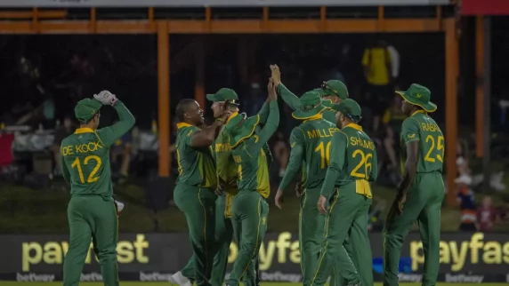 Bowling unit outstanding as Proteas beat England in first ODI in Bloemfontein