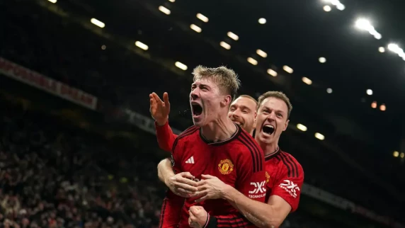 Rasmus Hojlund nets landmark goal as Man Utd stage comeback to beat Aston Villa