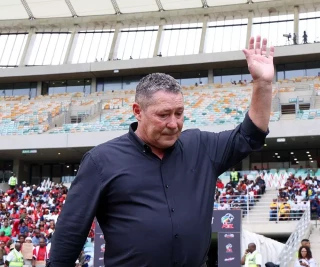 1024x768_steve-barker-stellies-carling-knockout-cup