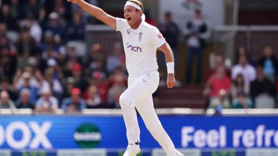 England's Stuart Broad reaches 600 Test wickets on first day of fourth Ashes match