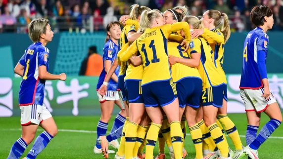 Sweden edge Japan to book semifinal berth