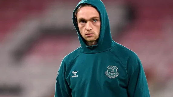 Tom Davies to leave Everton after turning down new contract