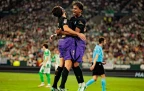 Eric-Garcia-and-Lamine-Yamal-celebrate---Alamy-202616.webp
