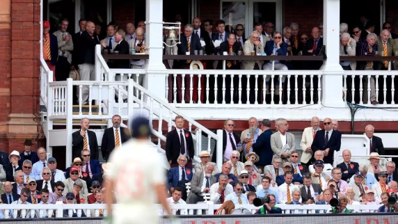 MCC apologises for tense incident between members and Australian players in Long Room