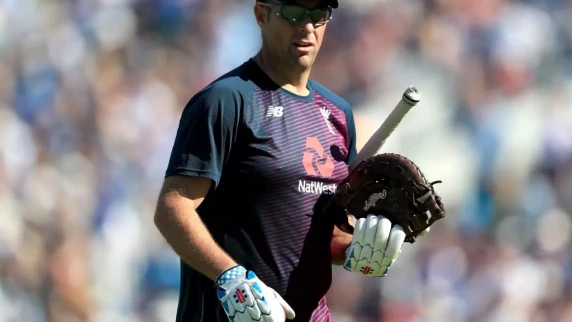 Marcus Trescothick believes second new ball will be catalyst for an England win against Pakistan