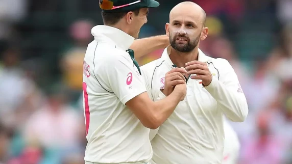 Nathan Lyon likens Moeen Ali bowling with blistered finger to 'singer losing vocals